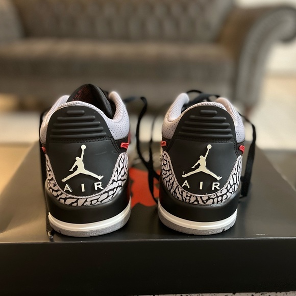 JORDAN Legacy 312 Low Sneakers Size: 9 - Picture 5 of 6